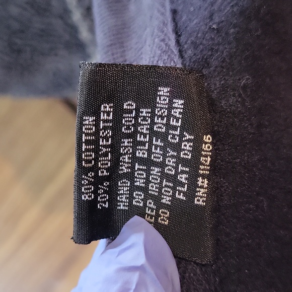 Campus Heritage Sweater - Picture 7 of 7